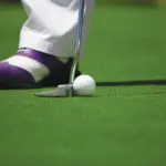 Hvilke ekstrafunktioner og -funktioner kan jeg forvente at finde på en golfparaply?